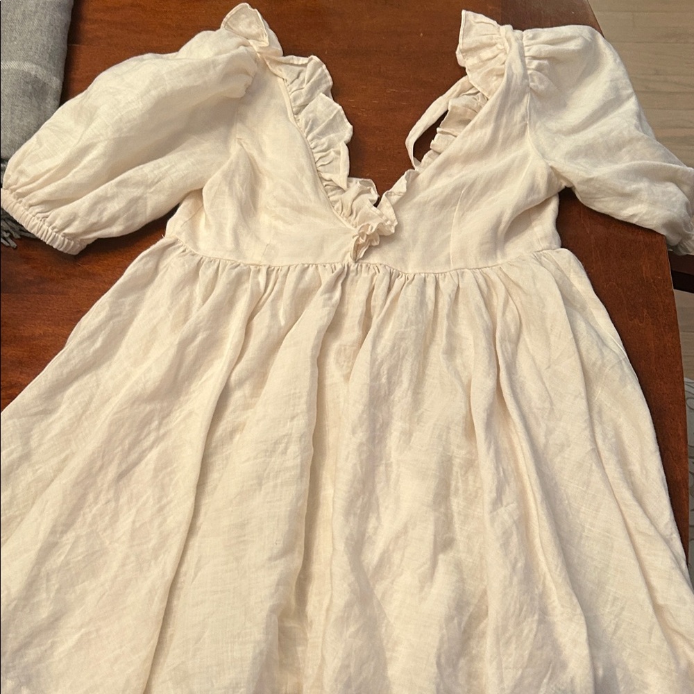 Cute cream ruffle dress!